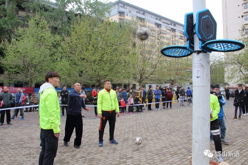 农林路街道效劳处向导团队重塑，引领社区生长新篇章