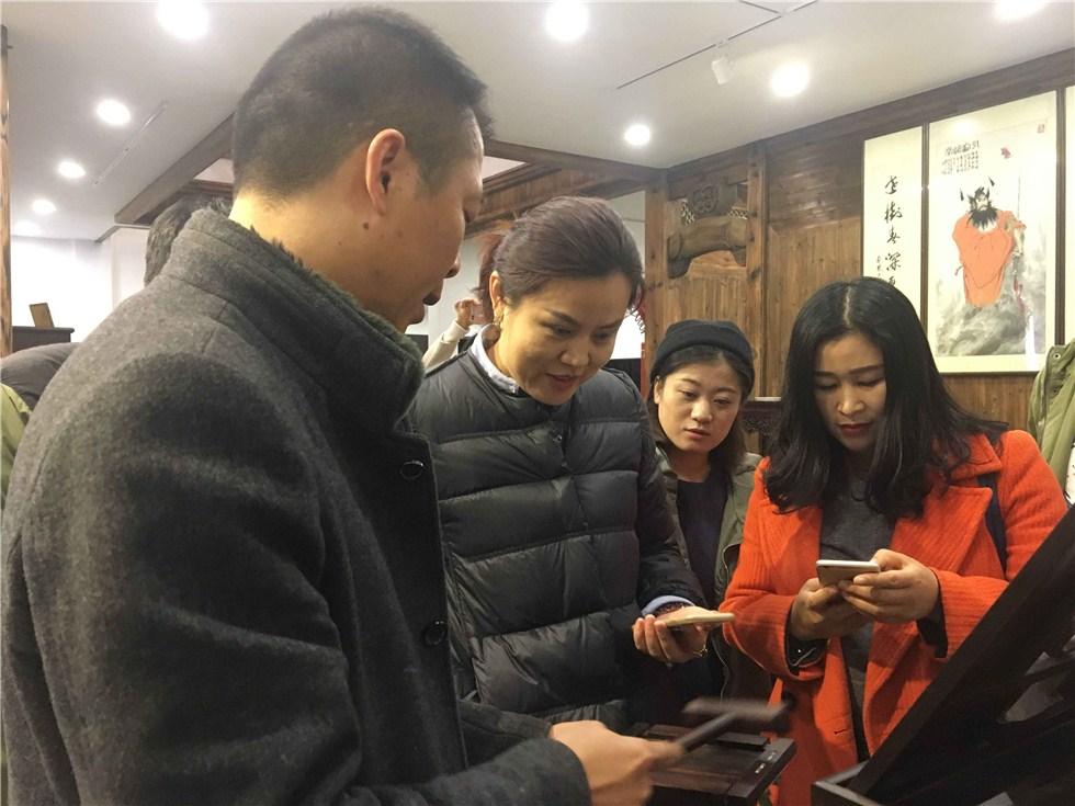 最新研发产品，立异实力引领科技新里程碑
