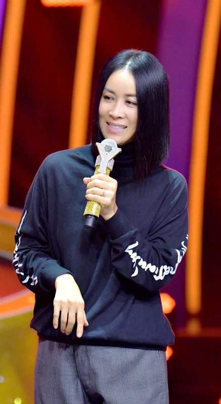 那英与肖战携手相助，最新动态及未来展望