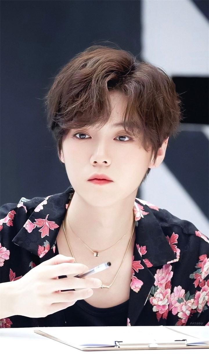 鹿晗最新专辑揭幕，音乐之旅的全新篇章