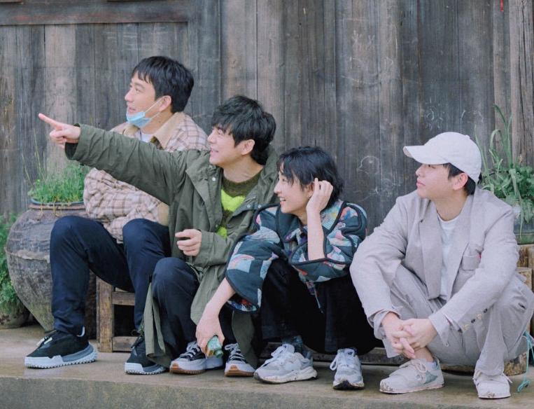 乔杉最新演出气概与作品展示亮相，令人瞩目！